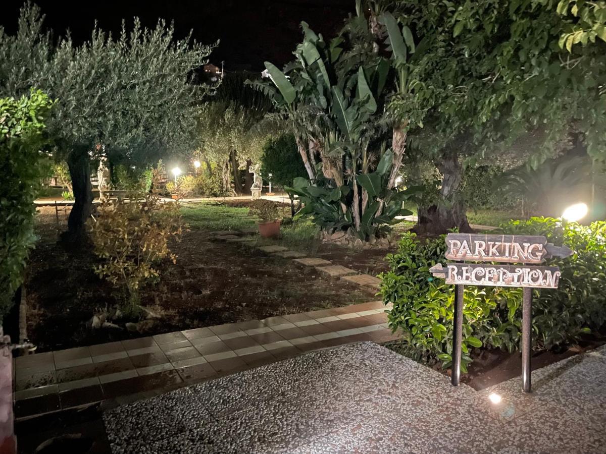 Grotta Dei Puntali B&B Carini Kültér fotó